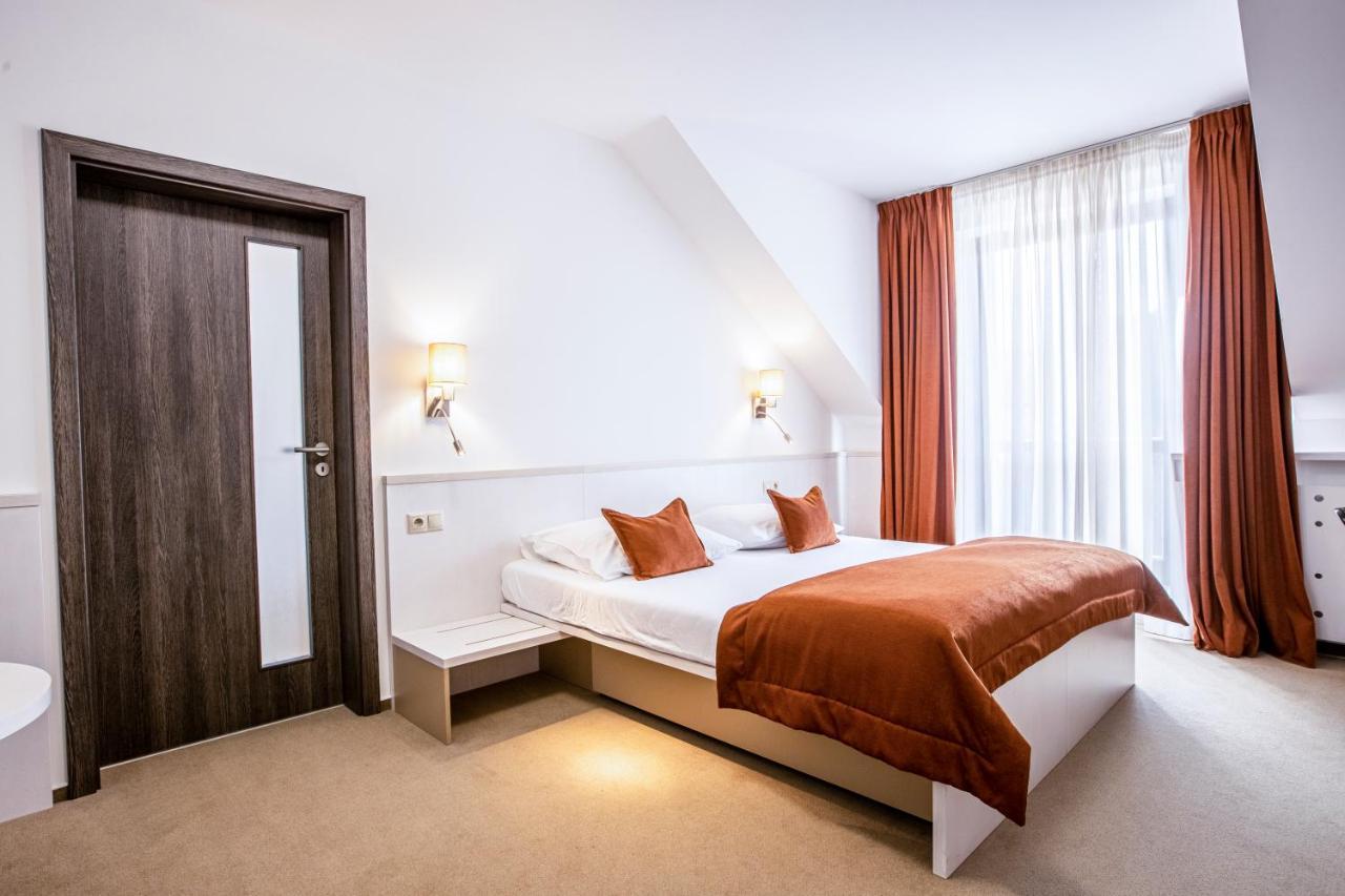 Hotel Olberg Olomucany Экстерьер фото