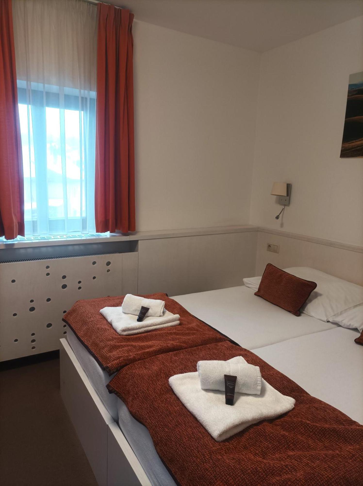 Hotel Olberg Olomucany Экстерьер фото